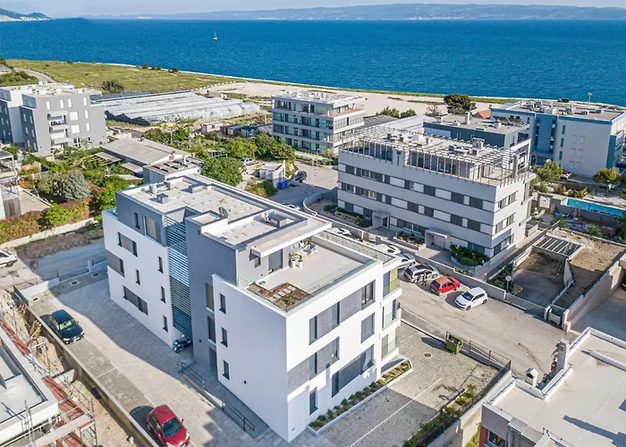 Golden Apartment